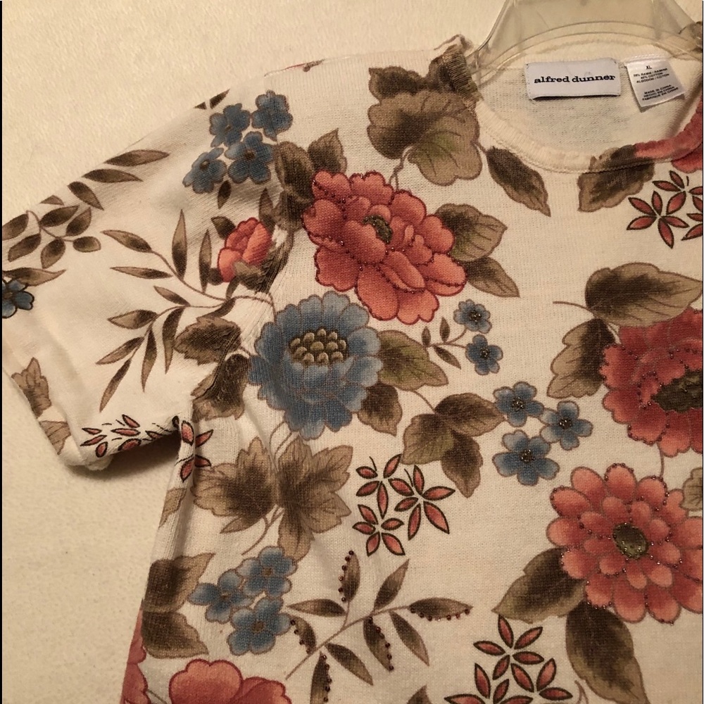 Flowered pattern ss sweater - Picture 8 of 9